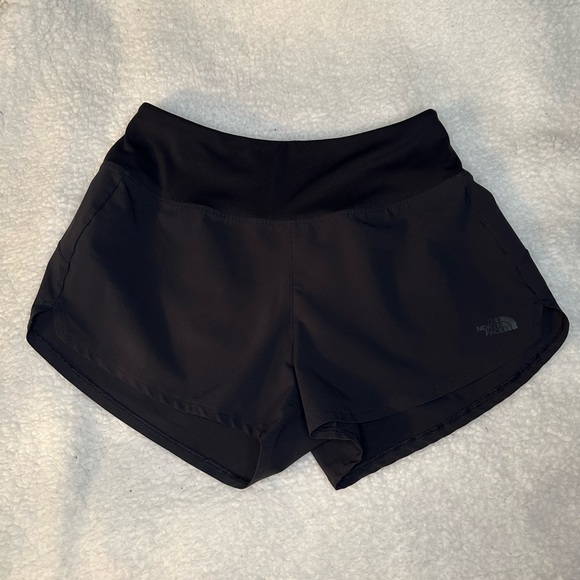 The North Face Pants - The North Face Arque 3" Shorts Summit Gold Women’s Size Small Standard Fit